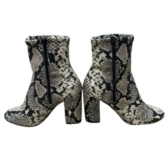 ALDO Black White Snakeskin Pattern Ankle Boots Booties 4” Block Heel Women’s 9M - Picture 4 of 7